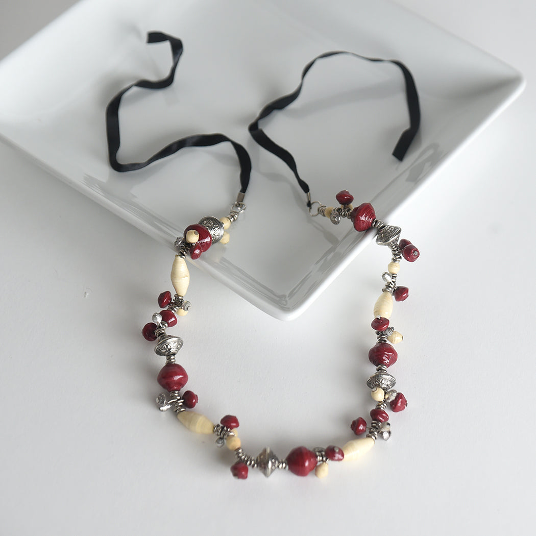 Sanaa (Piece of art) Collection: Ribbon Necklace Brick Red