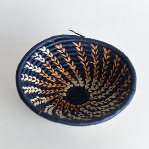 Handwoven Raffia Basket (medium)